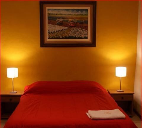 Double Room, Private Bathroom | In-room safe, free WiFi