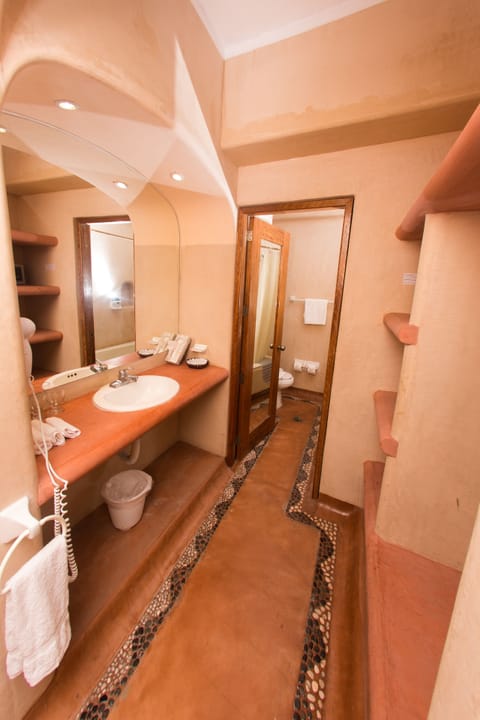 Deluxe Double Room, 2 Double Beds, Balcony, Sea View | Bathroom | Free toiletries, hair dryer, towels, soap