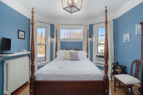 The Carpenter Room | Premium bedding, blackout drapes, iron/ironing board, free WiFi