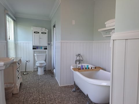 Premium Room, 2 Queen Beds, Bathtub | Bathroom | Separate tub and shower, towels