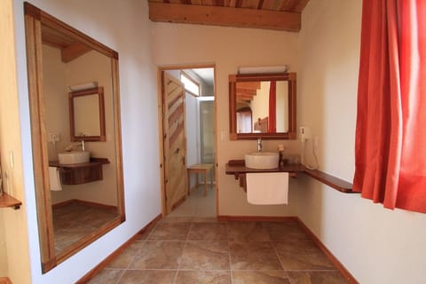 Standard Single Room | Bathroom sink