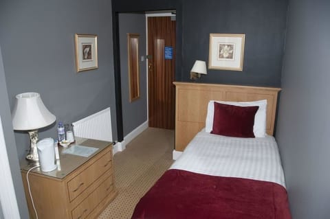 Standard Single Room | Desk, iron/ironing board, free WiFi, bed sheets