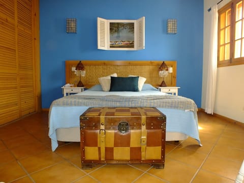 Suite, Balcony (Cabo Verde) | Minibar, in-room safe, desk, blackout drapes