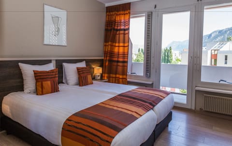 Superior Double Room, Mountain View | Hypo-allergenic bedding, minibar, in-room safe, desk