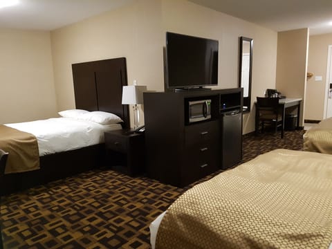 Standard Triple Room, Multiple Beds | Desk, free WiFi, bed sheets