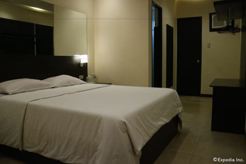 Deluxe Room | Free WiFi, bed sheets