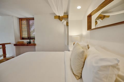 Orion - Suite | Premium bedding, down comforters, memory foam beds, minibar