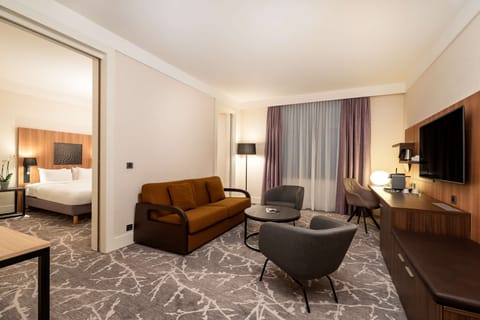 Junior Suite | Premium bedding, minibar, in-room safe, desk