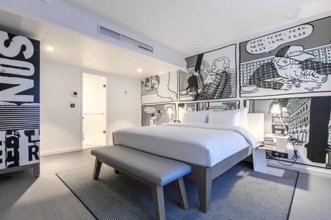 Junior Suite | 1 bedroom, premium bedding, in-room safe, desk