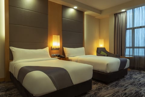 Club Floor Twin | Premium bedding, minibar, in-room safe, desk