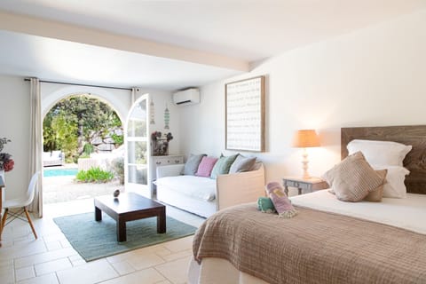 Prestige Villa, Sea View | Premium bedding, minibar, in-room safe, individually decorated