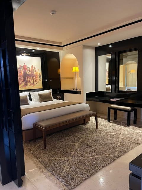 Suite (Ouarzazi) | Minibar, in-room safe, desk, blackout drapes