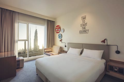 Rover Room Burj View - Free Shuttle Bus To The Beach & Dubai Mall | In-room safe, desk, soundproofing, free cribs/infant beds