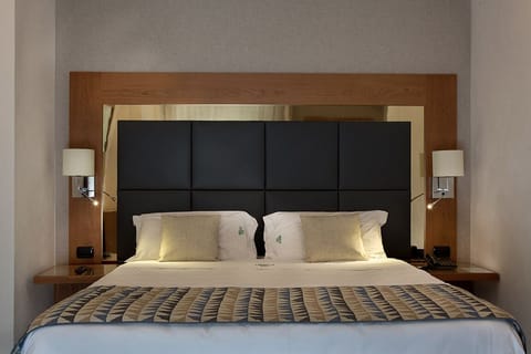 Superior Double Room | 1 bedroom, down comforters, minibar, in-room safe