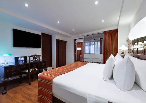 Suite | Premium bedding, minibar, in-room safe, desk