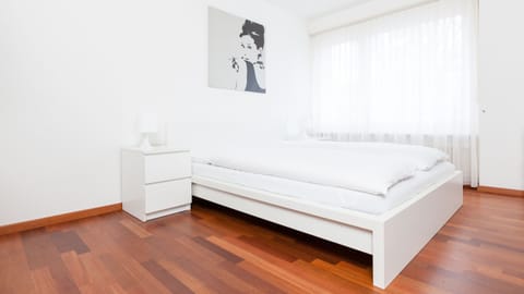 Apartment, Non Smoking | Iron/ironing board, free WiFi, bed sheets