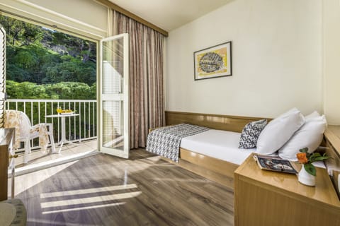 Standard Single Room | Minibar, desk, free WiFi, bed sheets