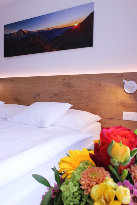 Superior Twin Room, Mountainside | Hypo-allergenic bedding, in-room safe, desk, laptop workspace