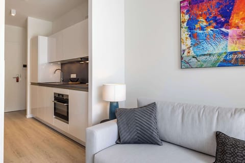 Hypo-allergenic bedding, in-room safe, individually furnished, desk