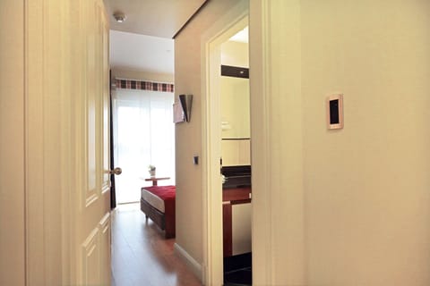 Standard Single Room | Hypo-allergenic bedding, in-room safe, individually furnished, desk