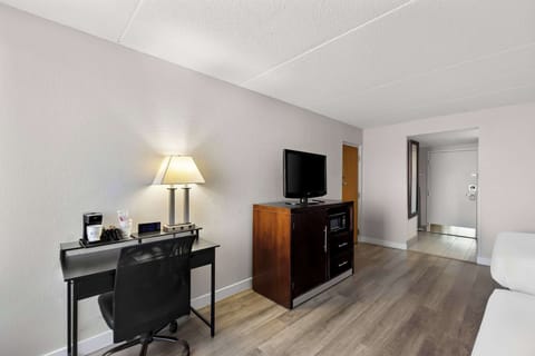 Standard Room, 2 Queen Beds, Non Smoking, Refrigerator & Microwave (1st Floor;Pet Friendly) | In-room safe, desk, laptop workspace, iron/ironing board