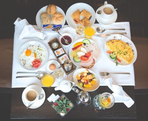 Daily buffet breakfast (EUR 19 per person)