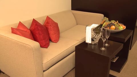 Junior Studio Suite | Living area | Smart TV, Netflix, streaming services