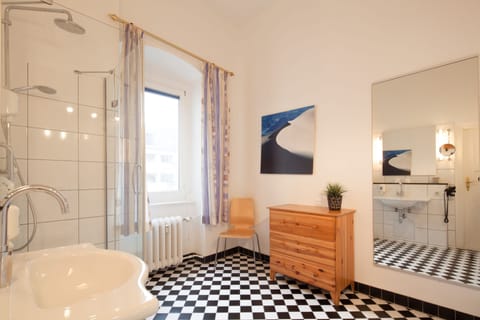 Classic Room | Bathroom | Hair dryer, slippers, towels