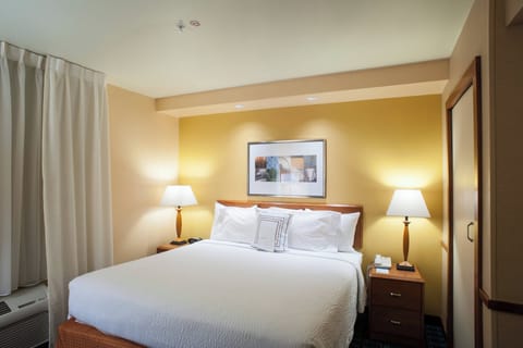 Suite, 1 King Bed with Sofa bed | Desk, blackout drapes, iron/ironing board, free WiFi