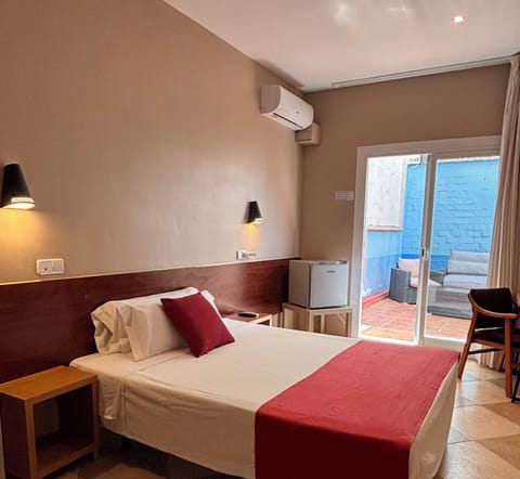 Standard Double Room, Balcony | In-room safe, desk, iron/ironing board, free WiFi