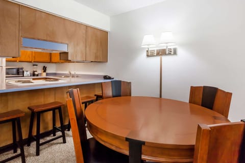 Suite, Multiple Beds, Non Smoking | Premium bedding, desk, laptop workspace, blackout drapes