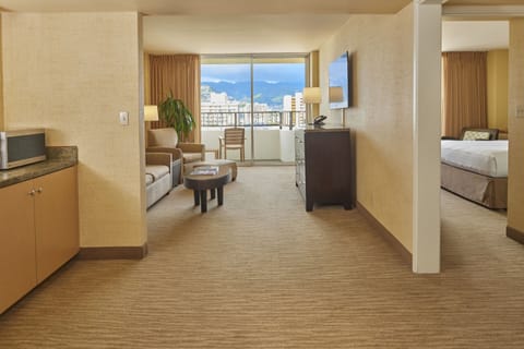 Premium Suite, 1 Bedroom, Mountain View | In-room safe, desk, laptop workspace, blackout drapes