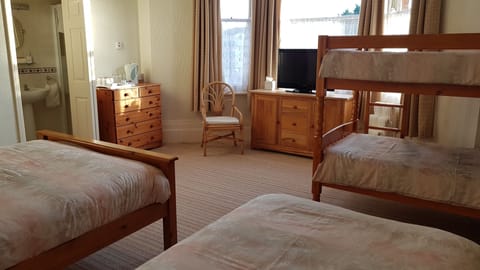 Suite, Ensuite (2 Adults & 3 Children)