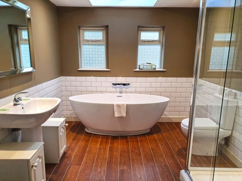 Luxury Double Room, Ensuite | Bathroom