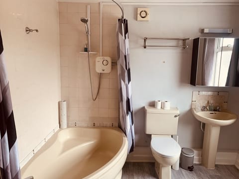 Standard Double Room, Private Bathroom (External Bathroom ) | Bathroom
