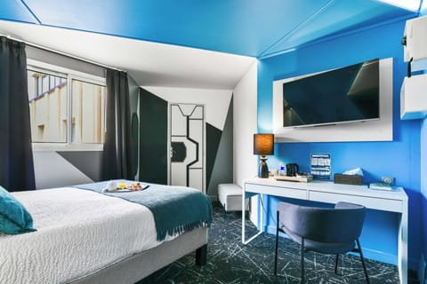 Superior Double Room | In-room safe, desk, soundproofing, iron/ironing board