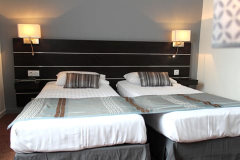 Comfort Twin Room | Desk, soundproofing, free WiFi, bed sheets