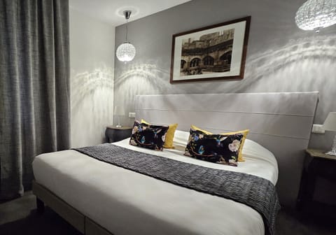 Junior Suite, Non Smoking (1 personne) | Premium bedding, minibar, in-room safe, individually decorated