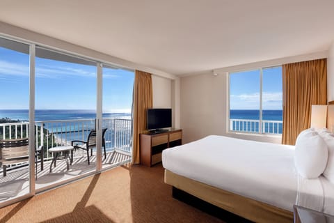 Room, 1 King Bed, Corner (Ocean Front) | In-room safe, blackout drapes, iron/ironing board, cribs/infant beds