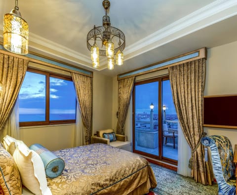 Signature Double Room, Terrace, City View | Egyptian cotton sheets, premium bedding, down comforters