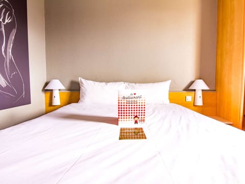 Standard Double Room, 1 Double Bed | Premium bedding, in-room safe, desk, blackout drapes