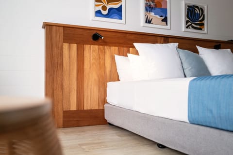 Junior Suite, Partial Sea View | Premium bedding, minibar, in-room safe, desk