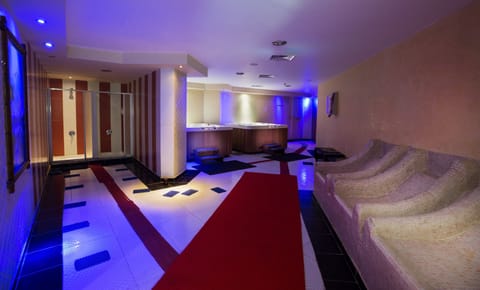 Couples treatment rooms, Turkish bath, body treatments, aromatherapy