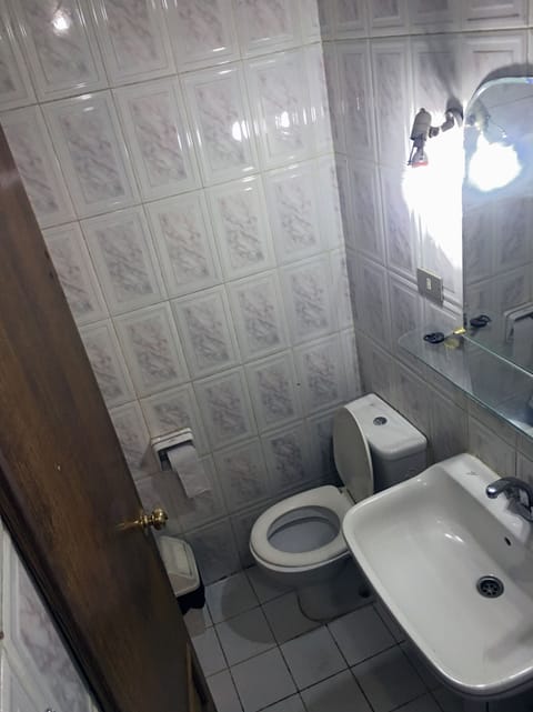 Double Room | Bathroom | Bidet, towels, soap, shampoo