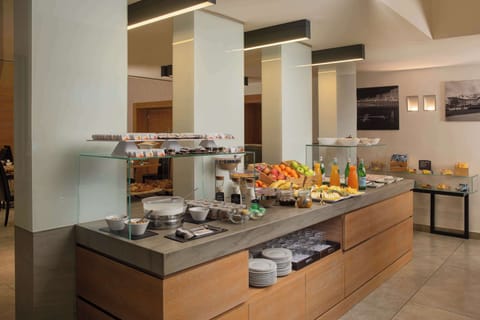 Daily buffet breakfast for a fee