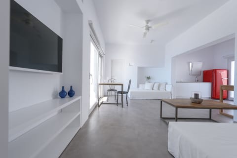 Villa (La Vida Breve) | Premium bedding, minibar, in-room safe, blackout drapes