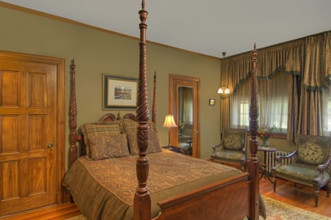 Castle Queen Room | Premium bedding, individually decorated, individually furnished