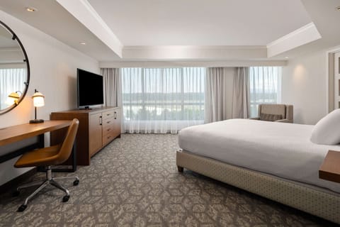 Presidential Suite, 1 King Bed, Non Smoking | 1 bedroom, premium bedding, in-room safe, desk