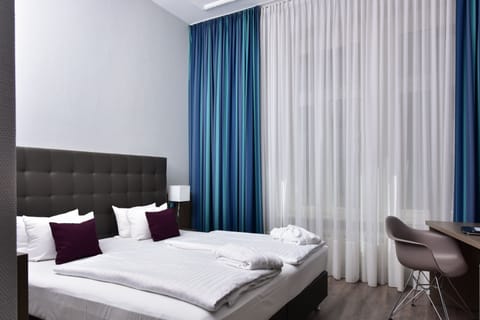 Deluxe Double Room | Hypo-allergenic bedding, in-room safe, individually decorated