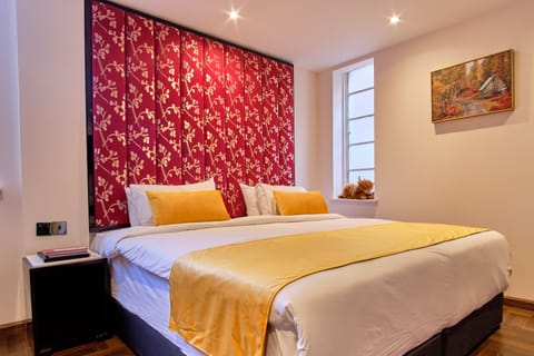 Classic Double Room | Blackout drapes, iron/ironing board, free WiFi, bed sheets